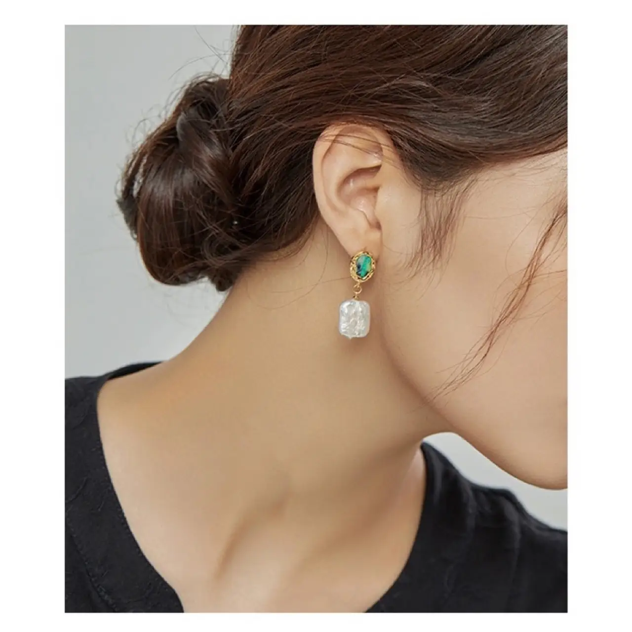 Vintage Natural Square Pearl Earrings for Women - Image 4