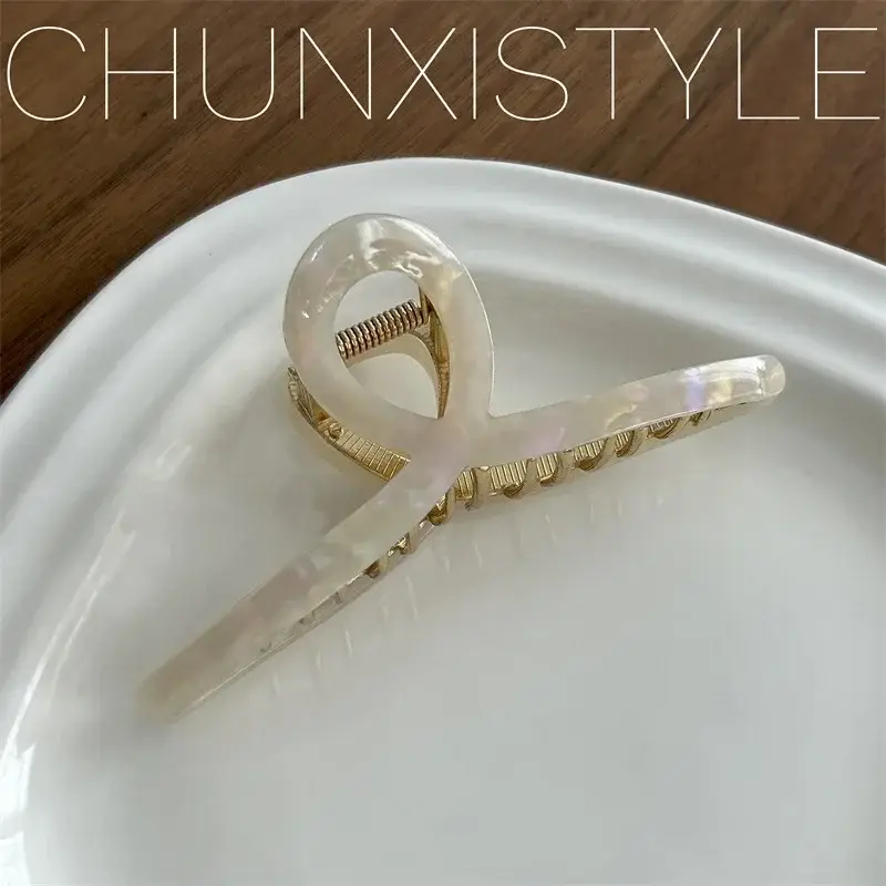 Women Acetate Hairpin with Shark Clip for Summer 2023 - Image 2