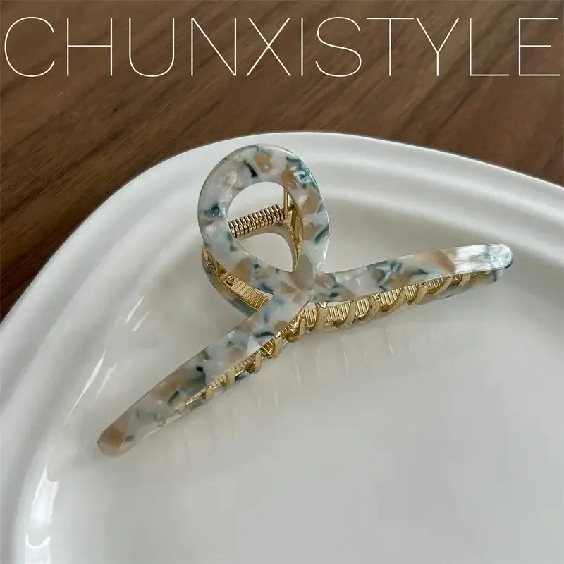 Women Acetate Hairpin with Shark Clip for Summer 2023 - Image 3