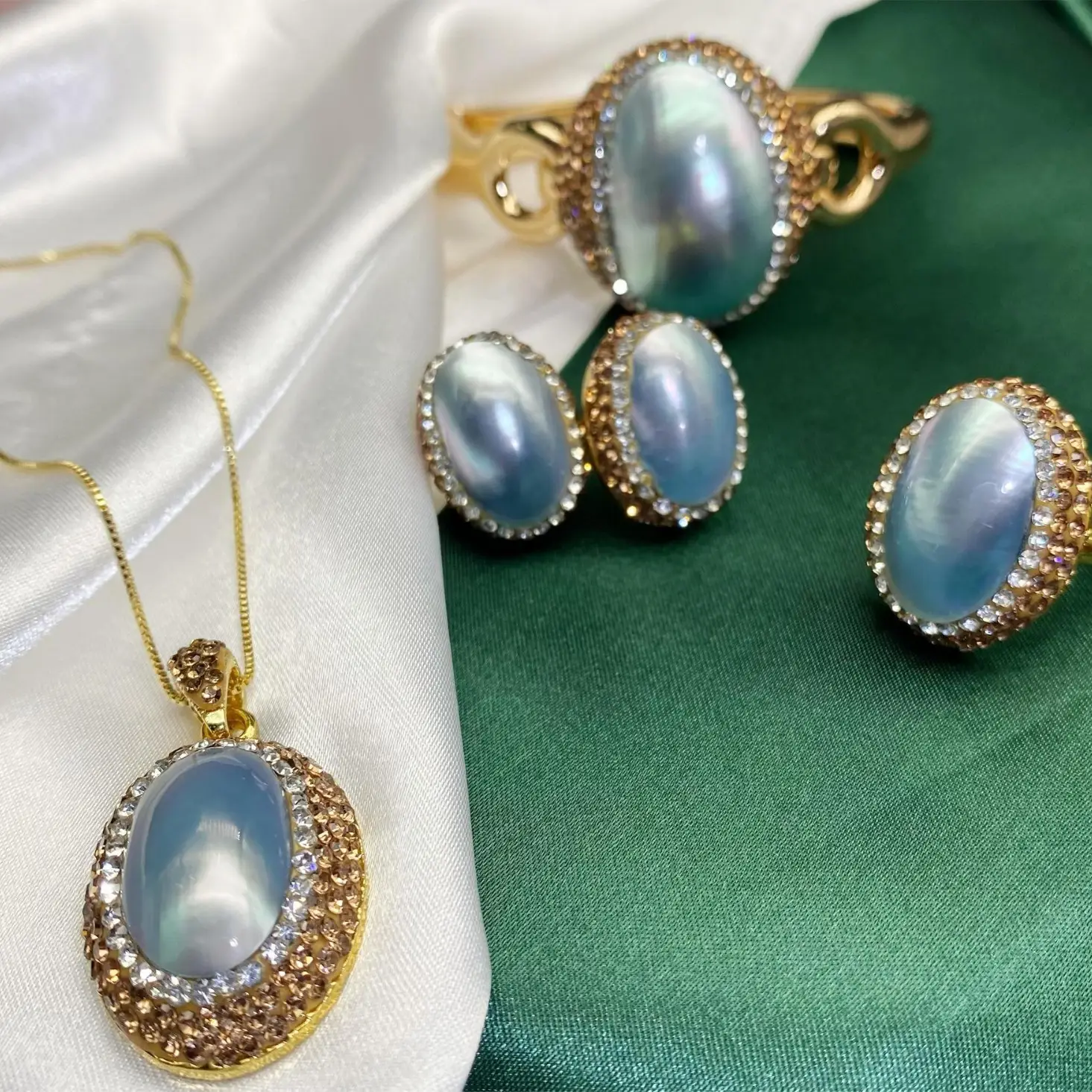 Natural Deep Sea Mabei Jewelry Set for Women