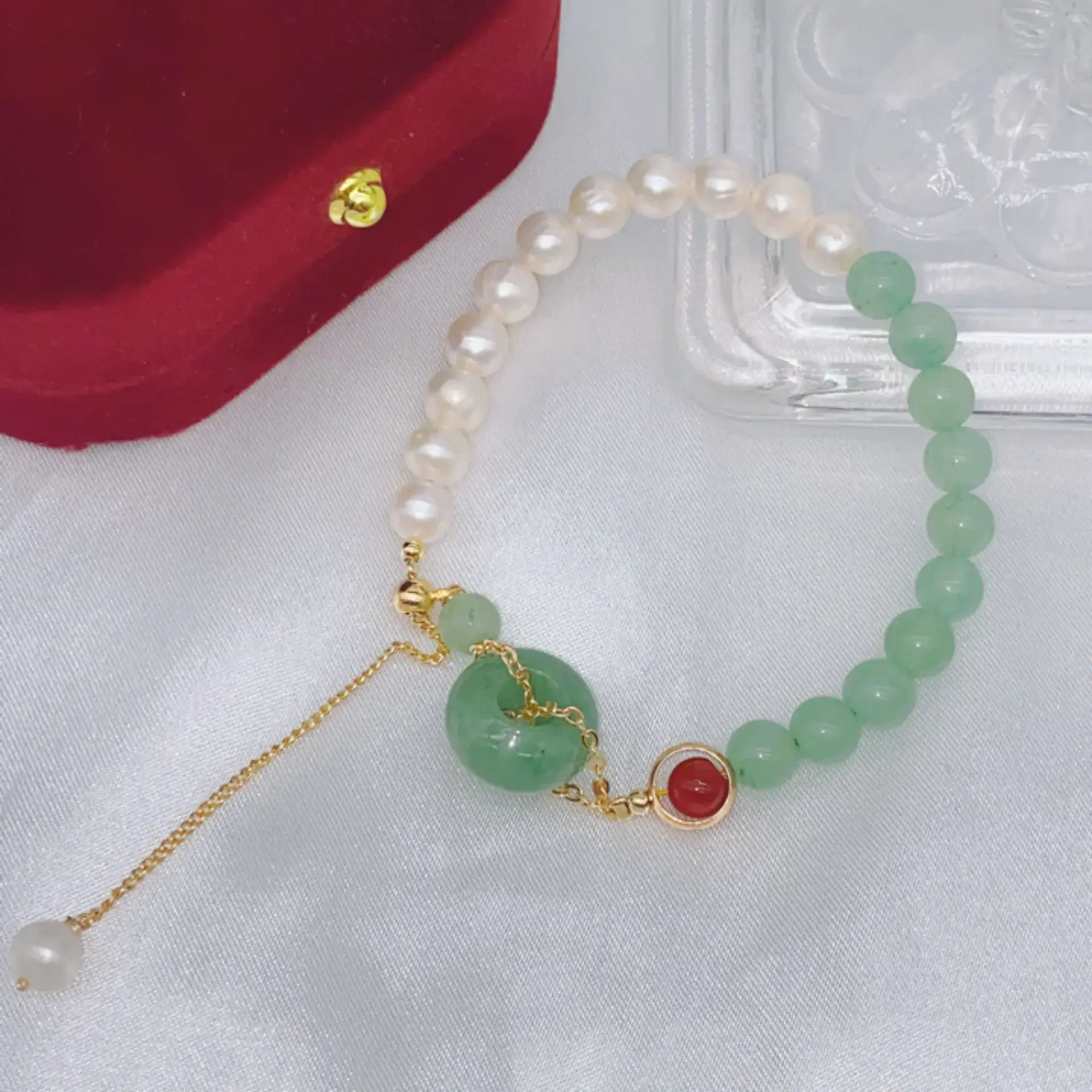 Natural Freshwater Pearl Bracelet with Blue Stones