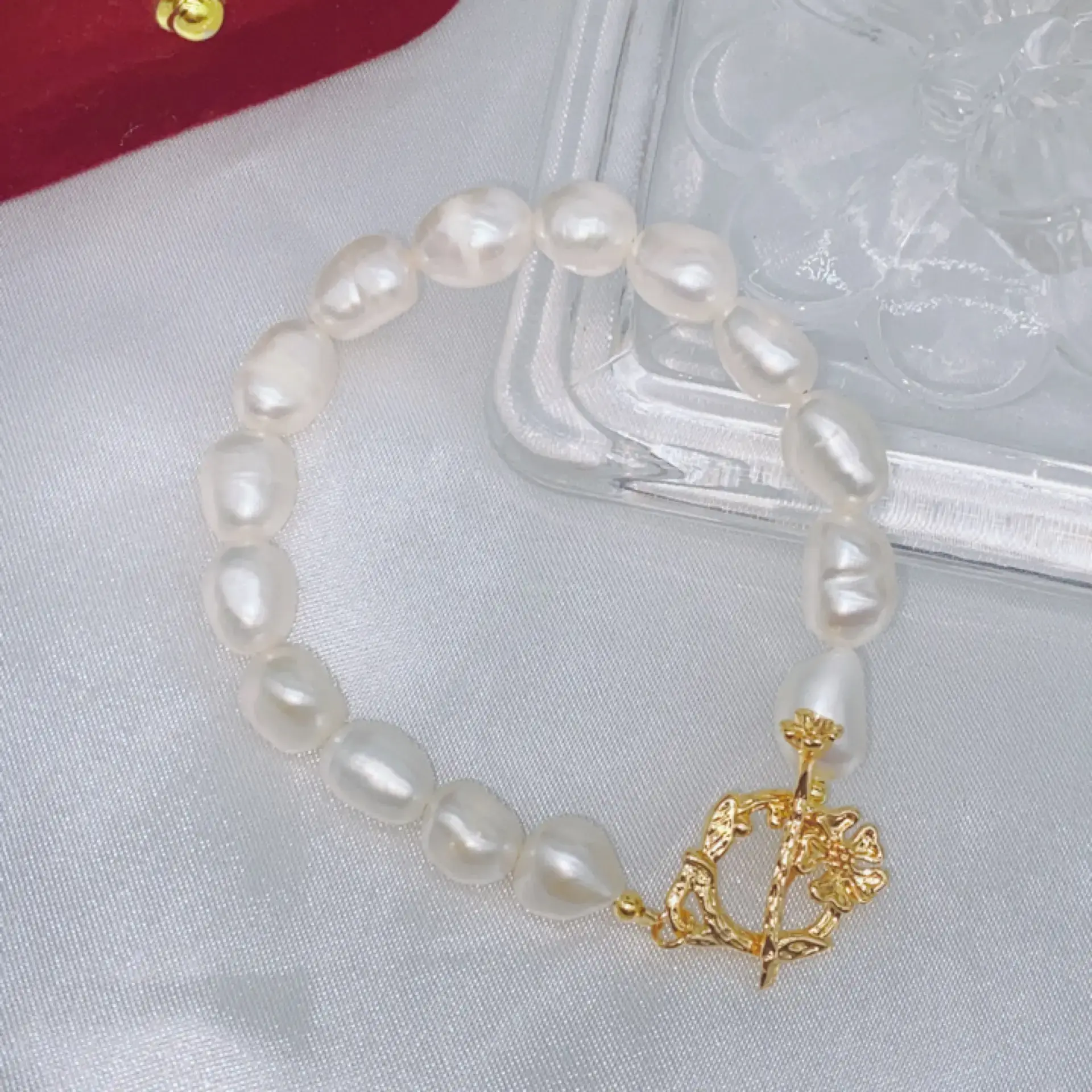 Natural Freshwater Pearl Bracelet with Blue Stones
