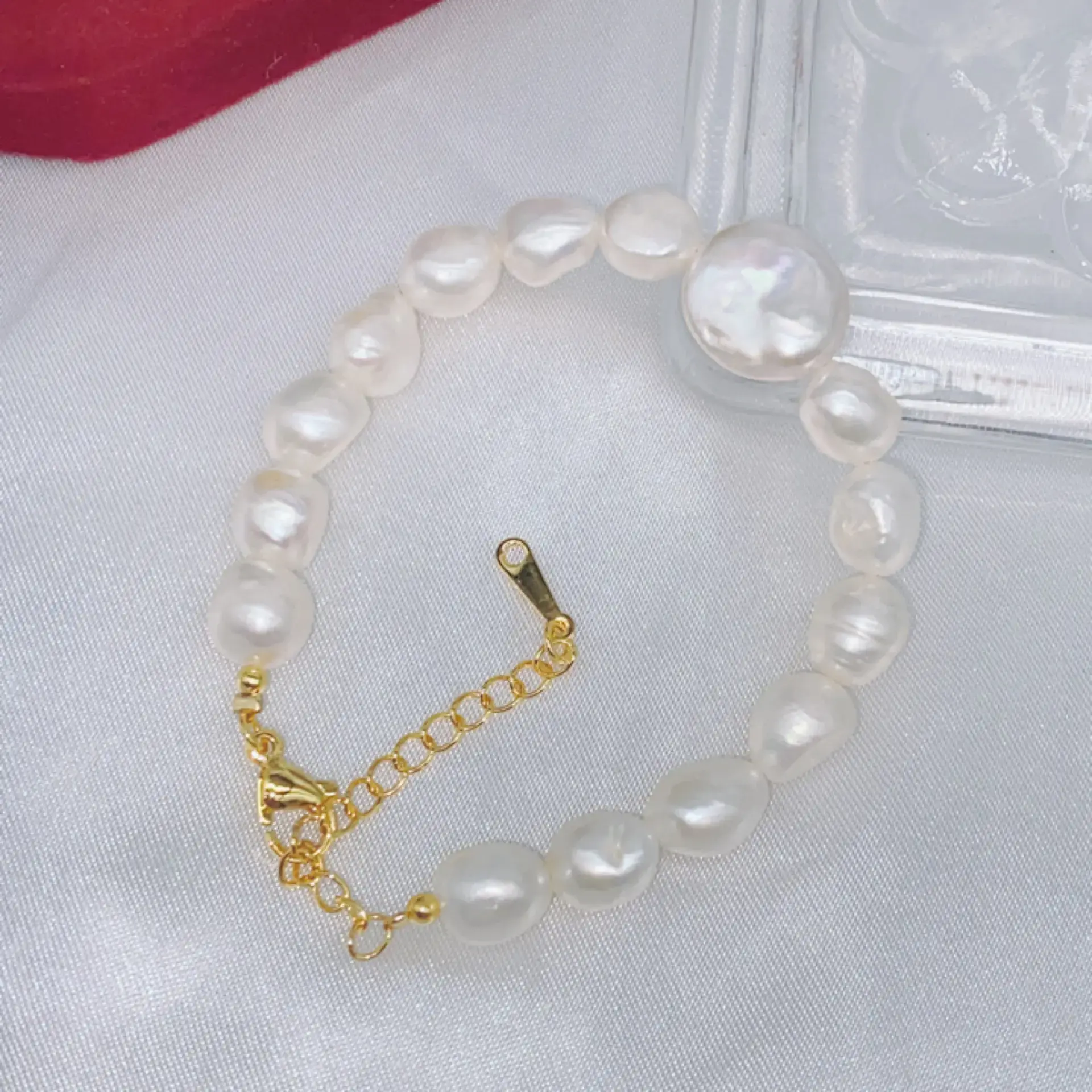 Natural Freshwater Pearl Bracelet with Blue Stones