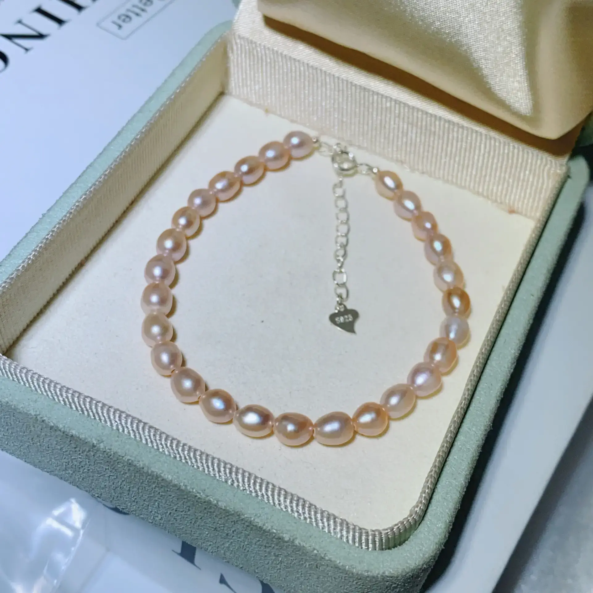 Natural Freshwater Pearl Bracelet with Blue Stones