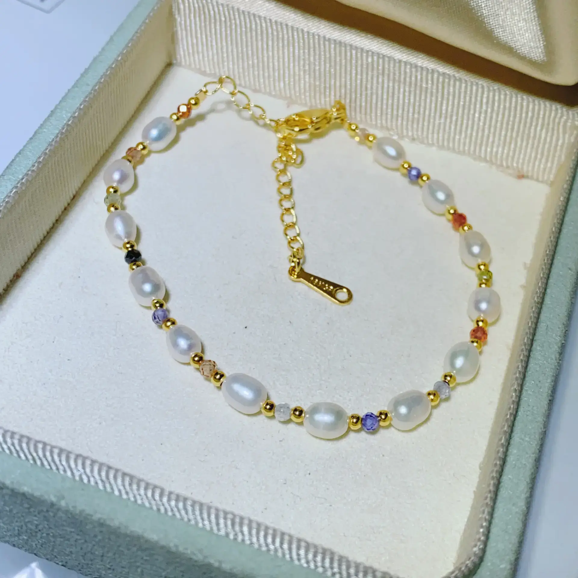 Natural Freshwater Pearl Bracelet with Blue Stones