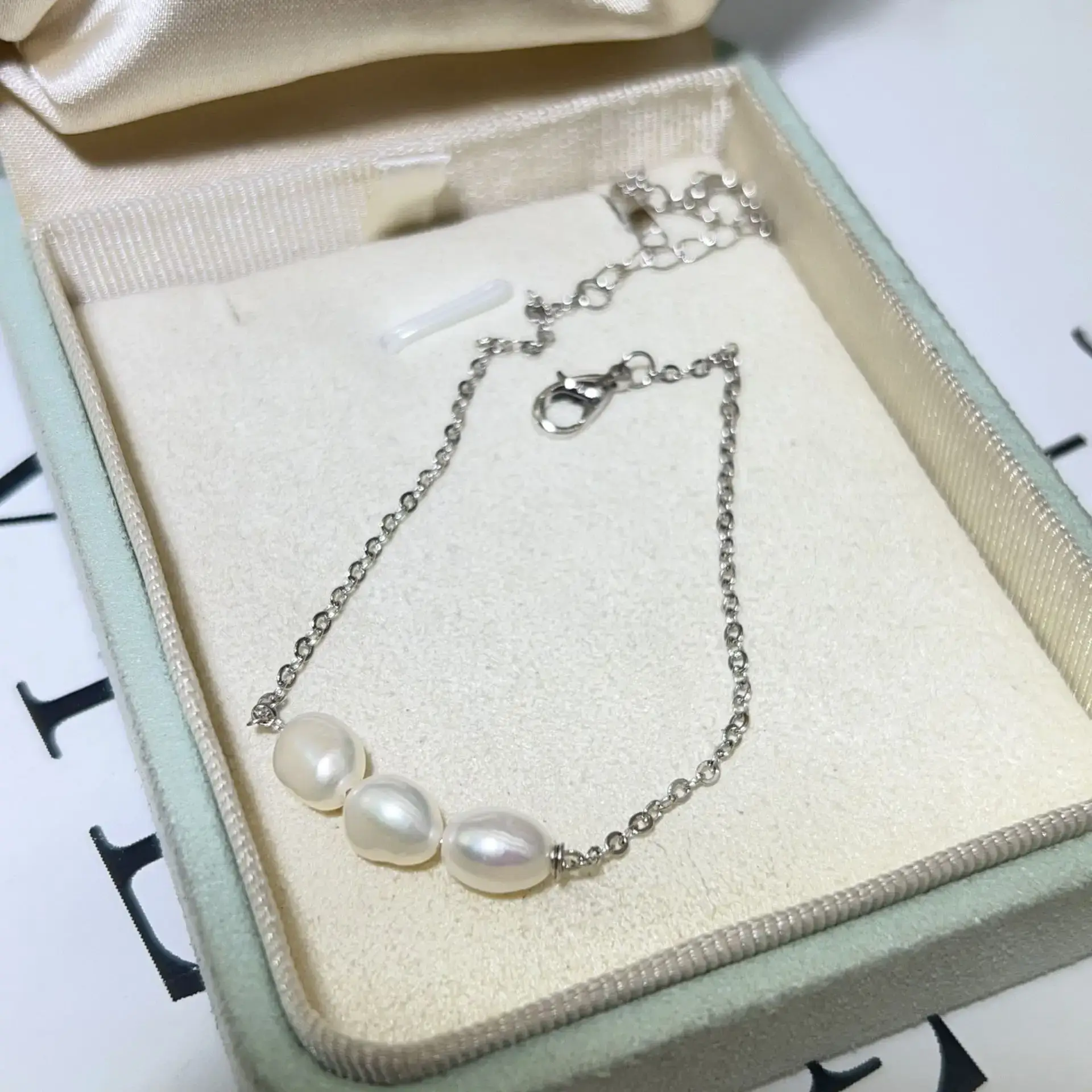 Natural Freshwater Pearl Bracelet with Blue Stones