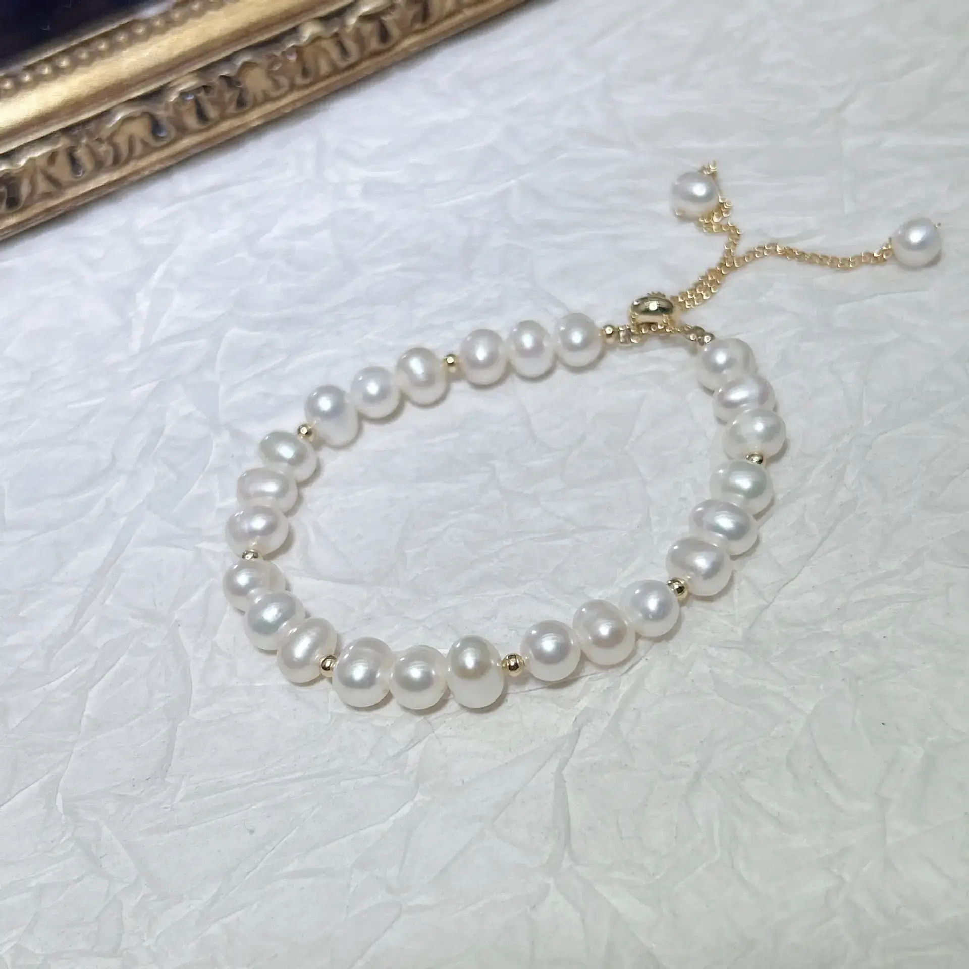 Natural Freshwater Pearl Bracelet with Blue Stones