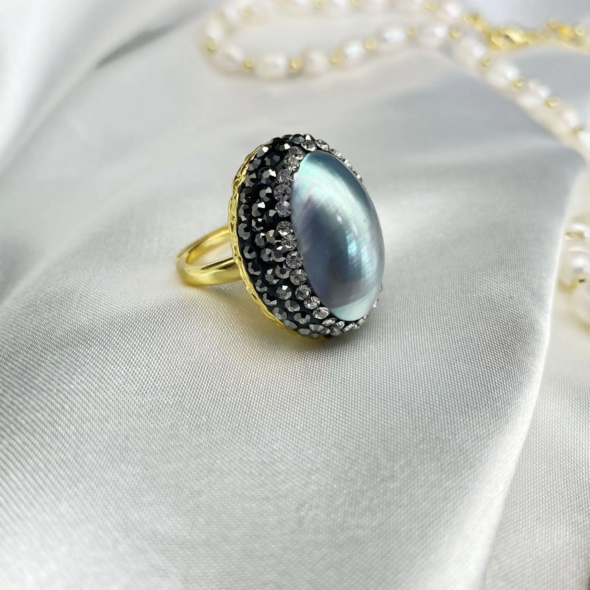 Natural Mabei Women's Ring with Diamond Border - Image 3
