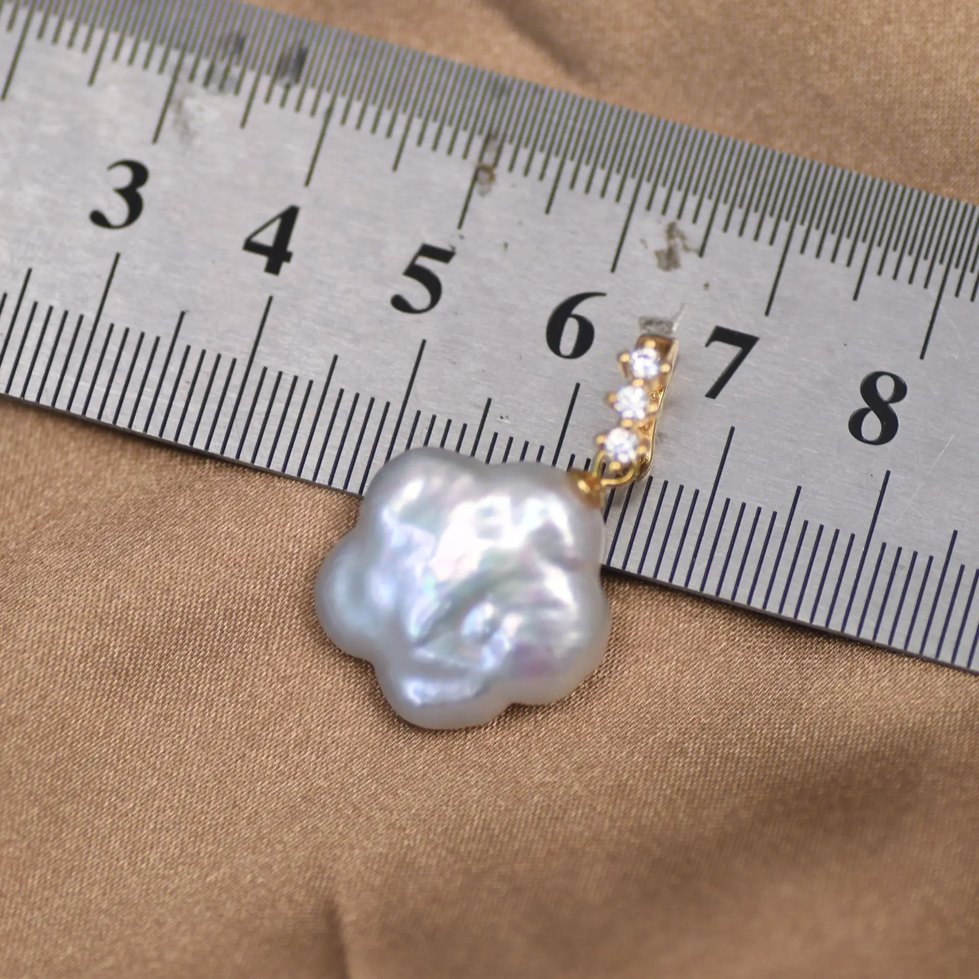 S925 Silver Pearl Pendant with Universal Buckle - Image 3