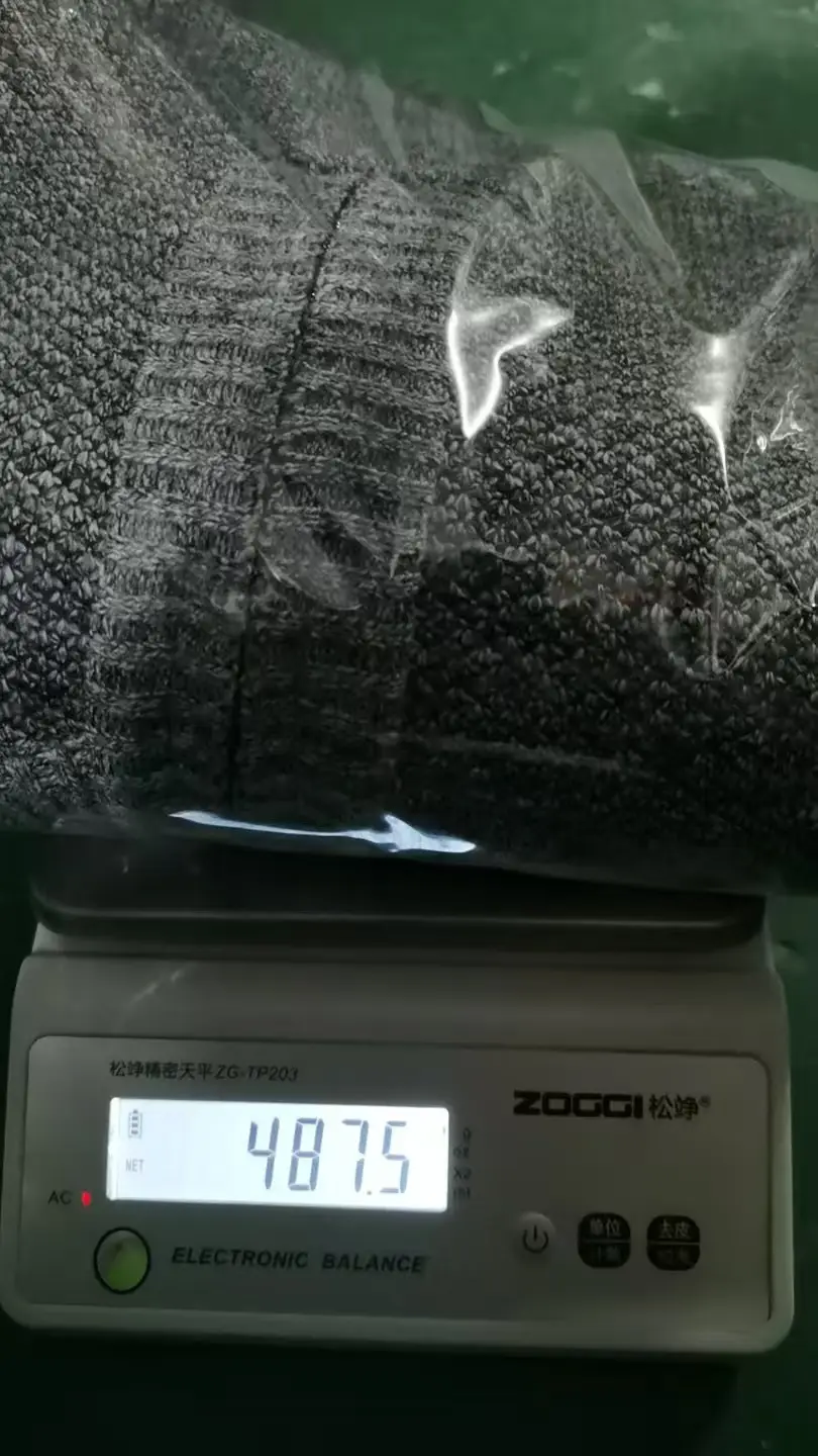 Men Grey Knit Crossbody Zipper Pullover — feature 1