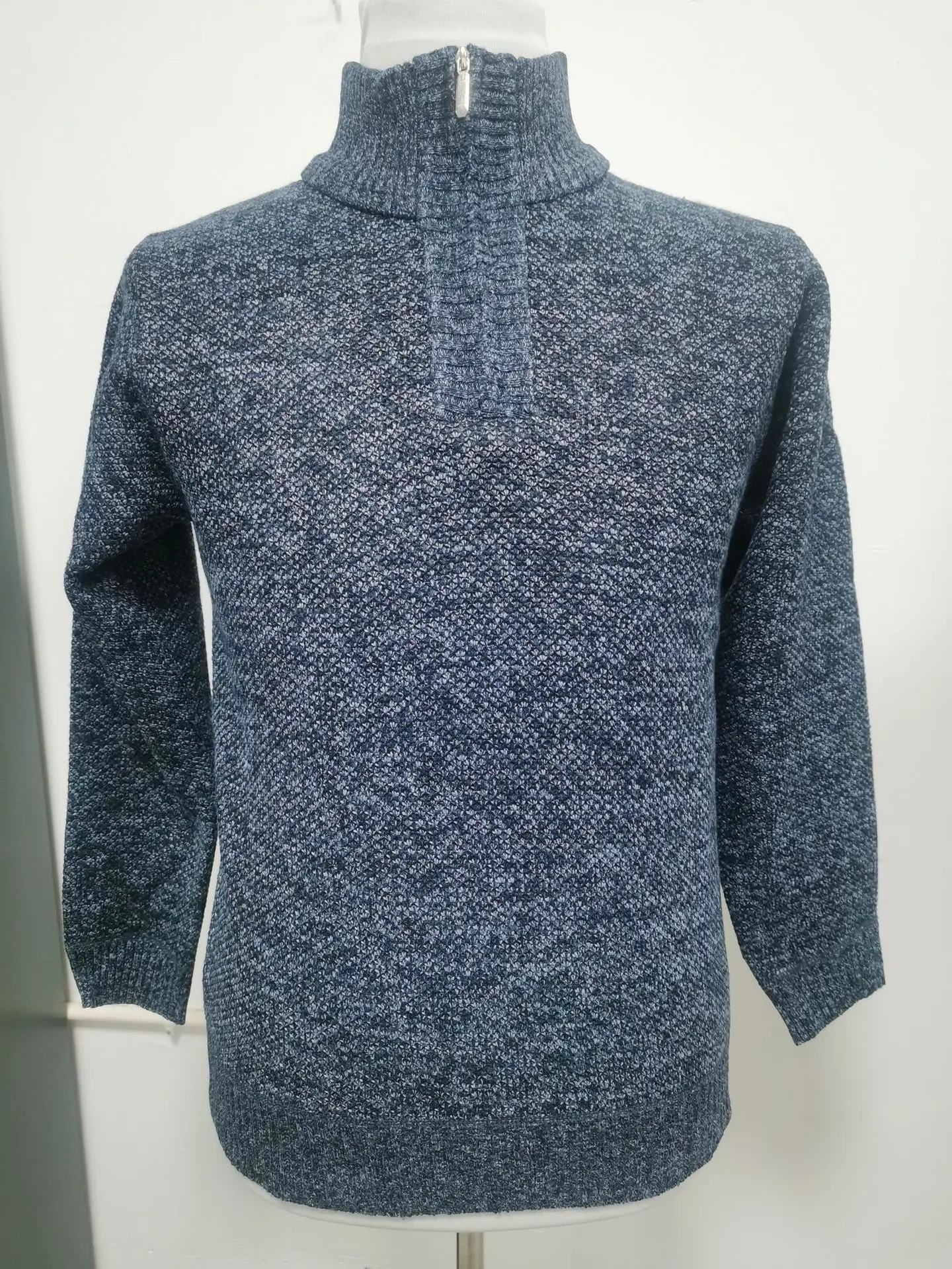 Men Grey Knit Crossbody Zipper Pullover — feature 18