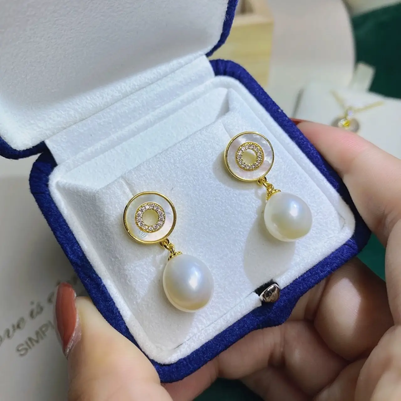 New Shiny Natural Pearl Earrings for Women