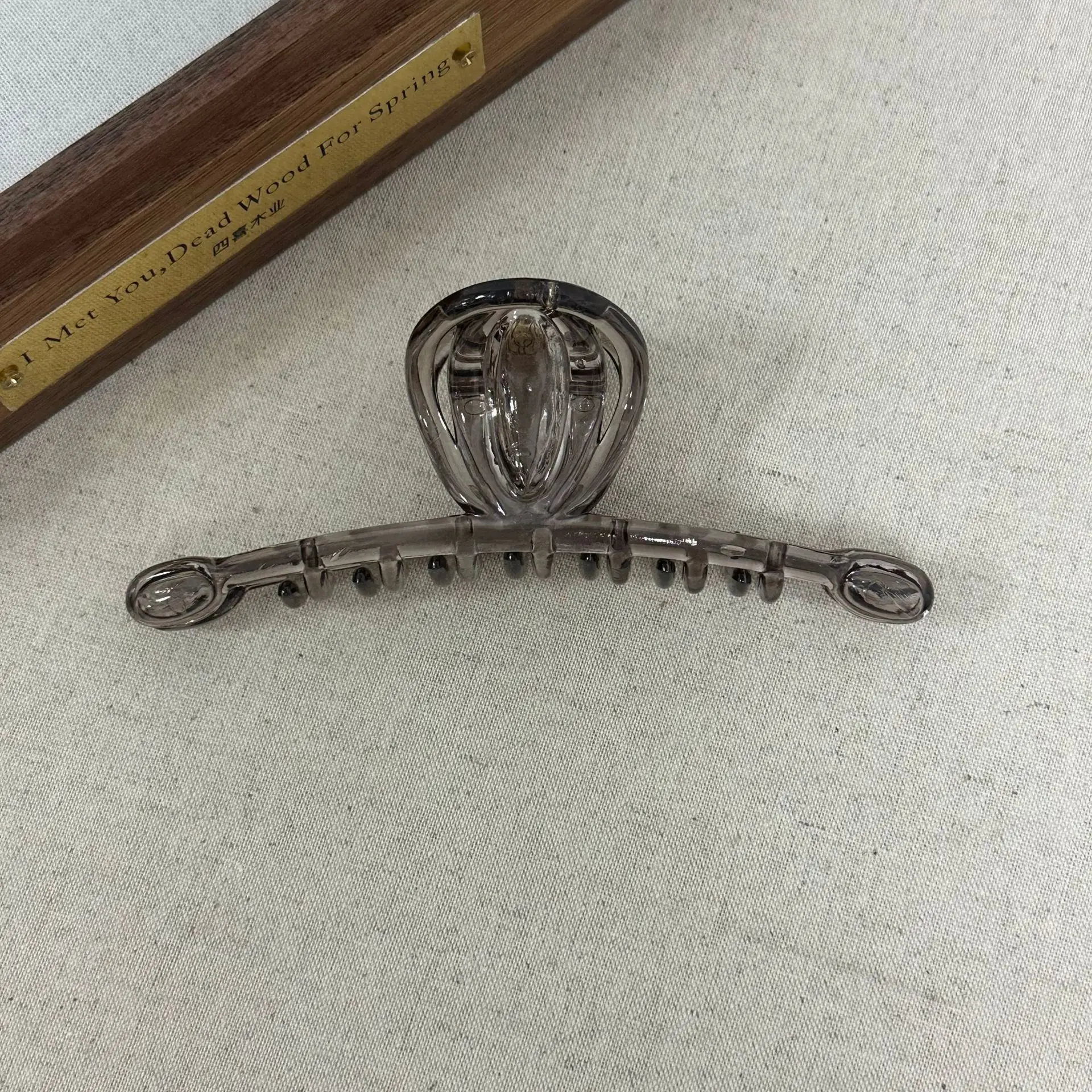 French Retro Shark Clip for Women Large Hairpin