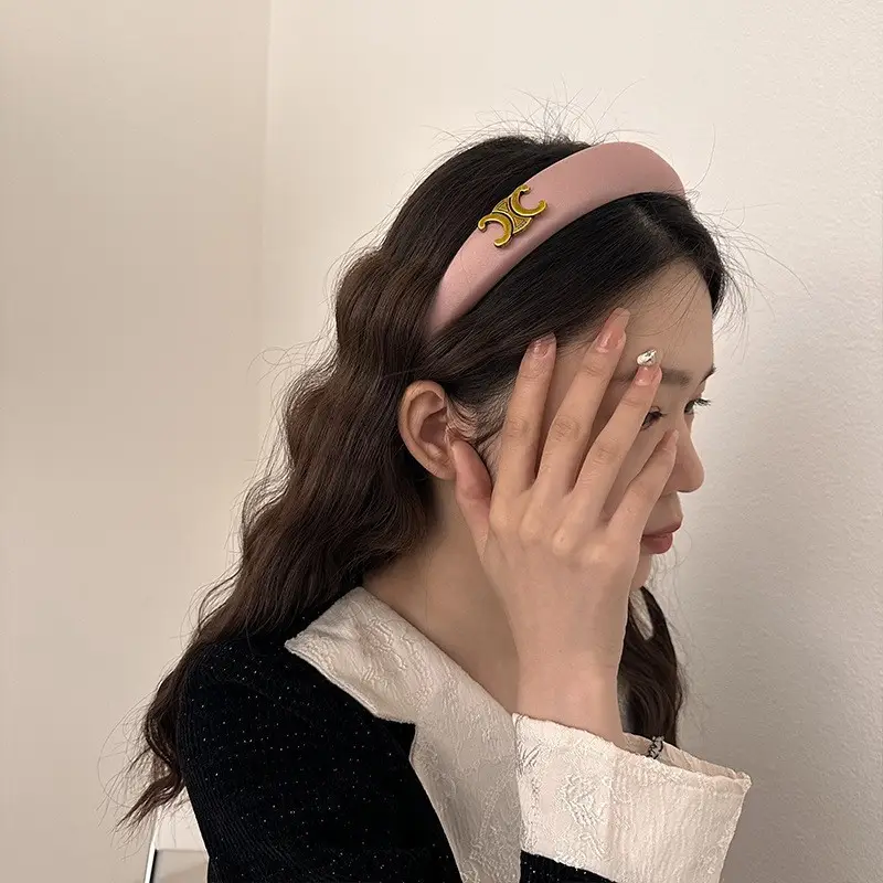 Pink Wide Edge Skull Top Hairpin Headband — feature 10