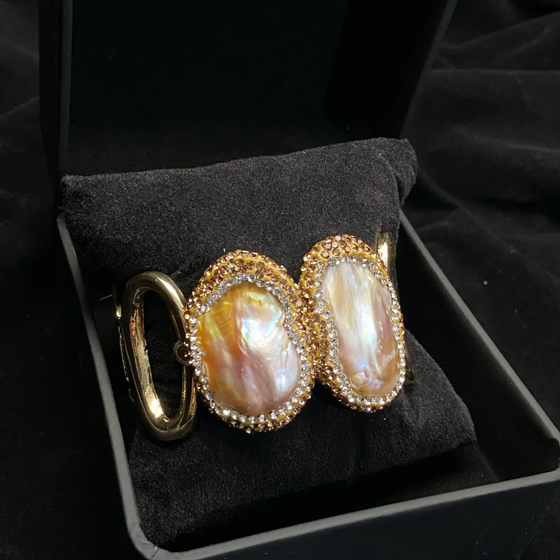 Gold Pearl Bracelets Set for Women — feature 2