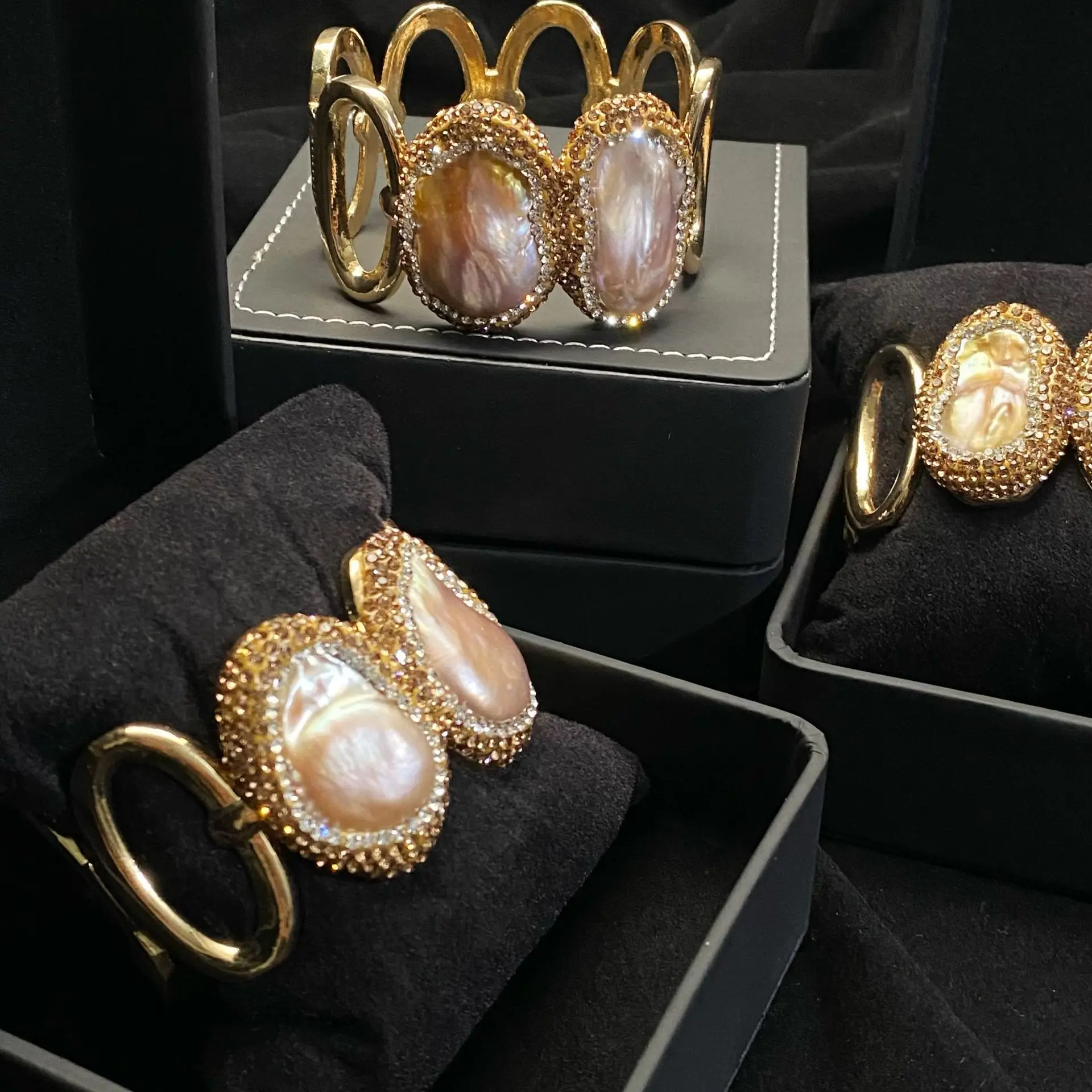 Gold Pearl Bracelets Set for Women — feature 4