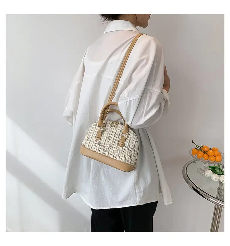 Vintage Lace Embroidered Women's Shoulder Bag 2023 — feature 17