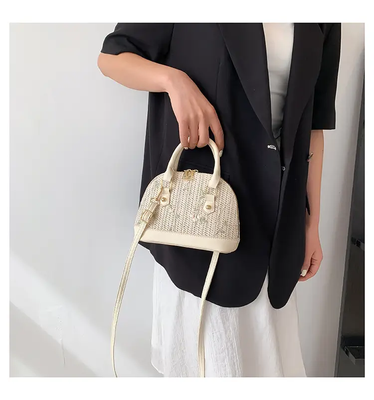 Vintage Lace Embroidered Women's Shoulder Bag 2023 — feature 19