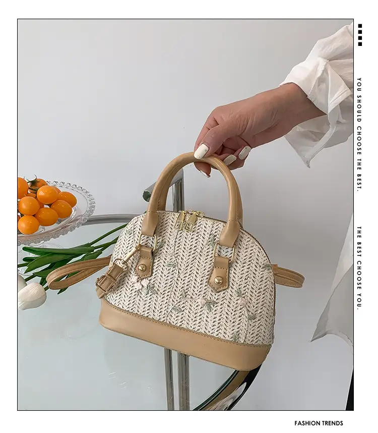 Vintage Lace Embroidered Women's Shoulder Bag 2023 — feature 2