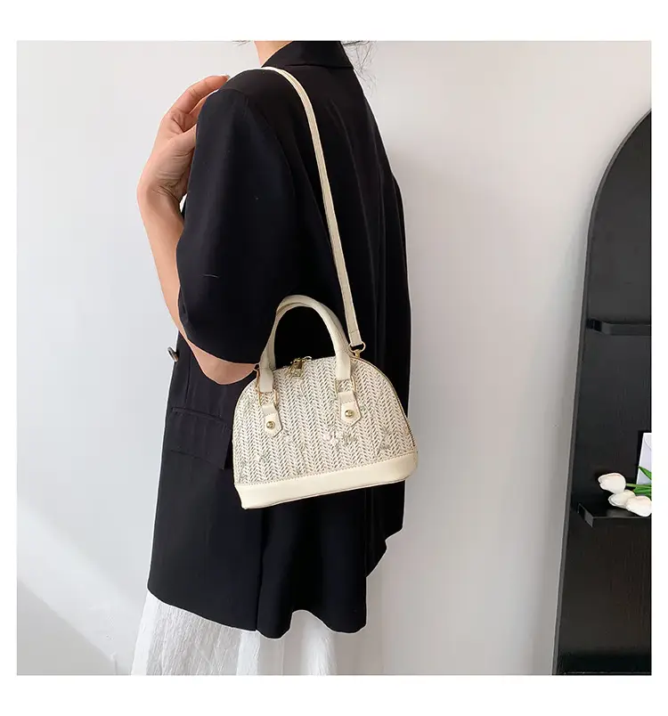 Vintage Lace Embroidered Women's Shoulder Bag 2023 — feature 21