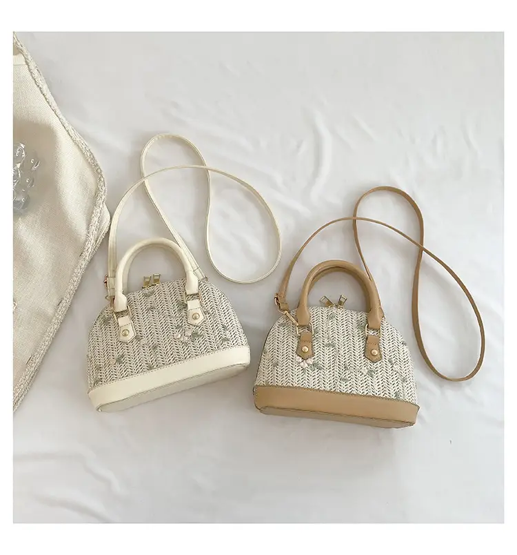 Vintage Lace Embroidered Women's Shoulder Bag 2023 — feature 33