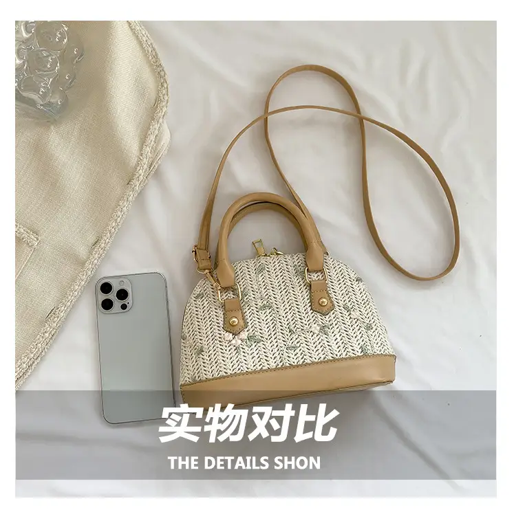 Vintage Lace Embroidered Women's Shoulder Bag 2023 — feature 7
