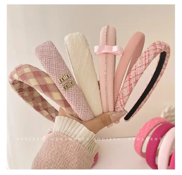 Women's Soft Fleece Skull Top Headband for Winter — feature 21