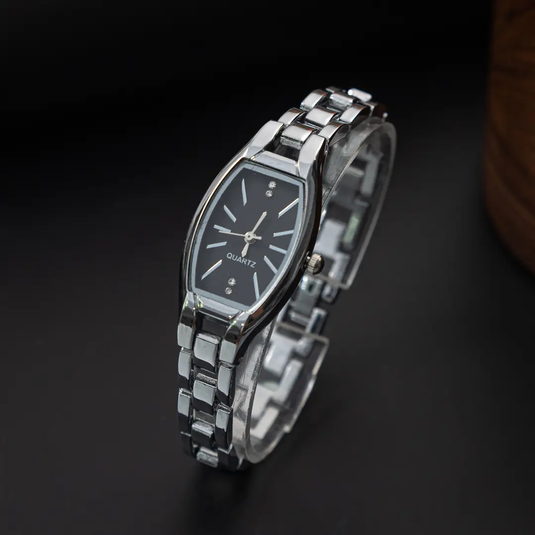 Foreign Trade Simple Retro Barrel-Shaped Women's Watch Niche Stainless Steel Bracelet Watch Quartz Women's Watch Wholesale — feature 3