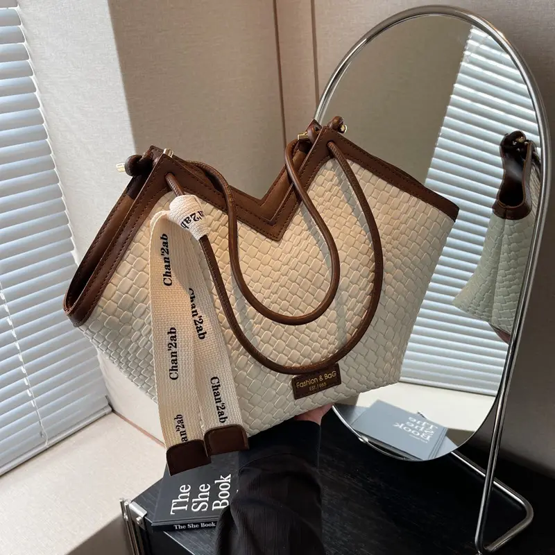 Women Retro Quilted Shoulder Bag Brown White 2024 - Image 4