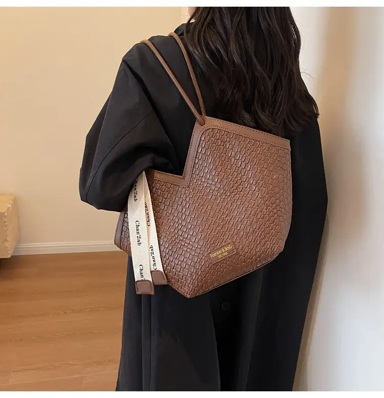 Women Retro Quilted Shoulder Bag Brown White 2024 — feature 14