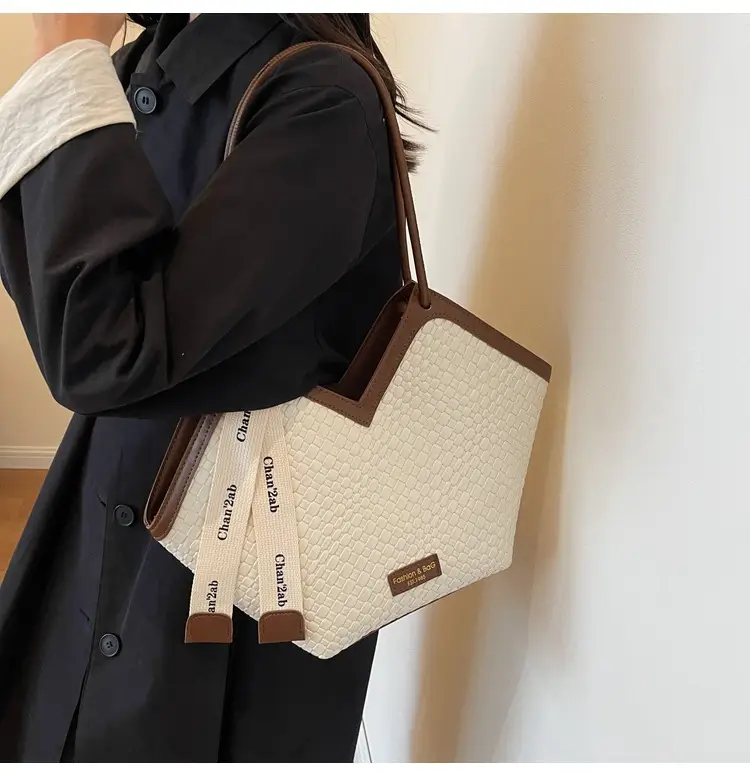 Women Retro Quilted Shoulder Bag Brown White 2024 — feature 20