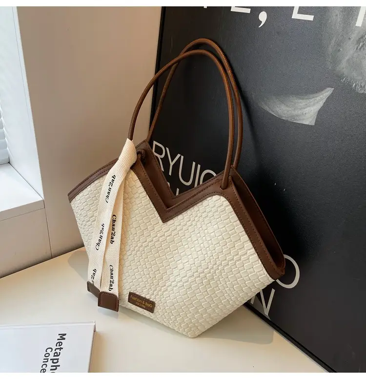 Women Retro Quilted Shoulder Bag Brown White 2024 — feature 29