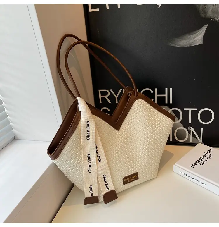 Women Retro Quilted Shoulder Bag Brown White 2024 — feature 30