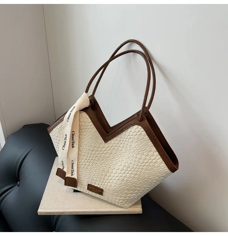 Women Retro Quilted Shoulder Bag Brown White 2024 — feature 31