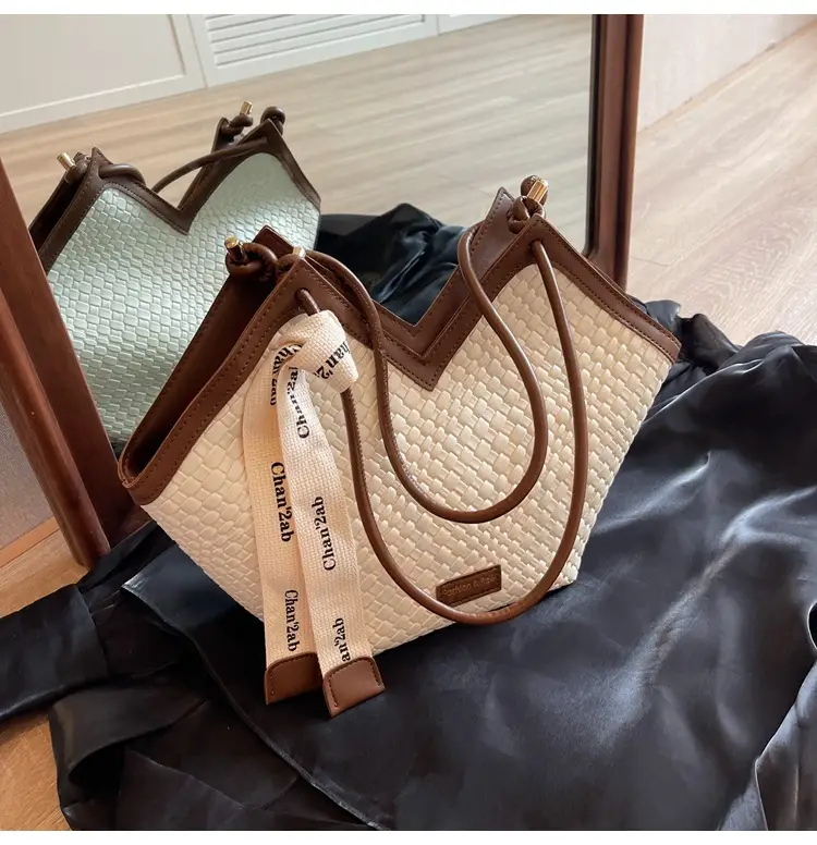 Women Retro Quilted Shoulder Bag Brown White 2024 — feature 36
