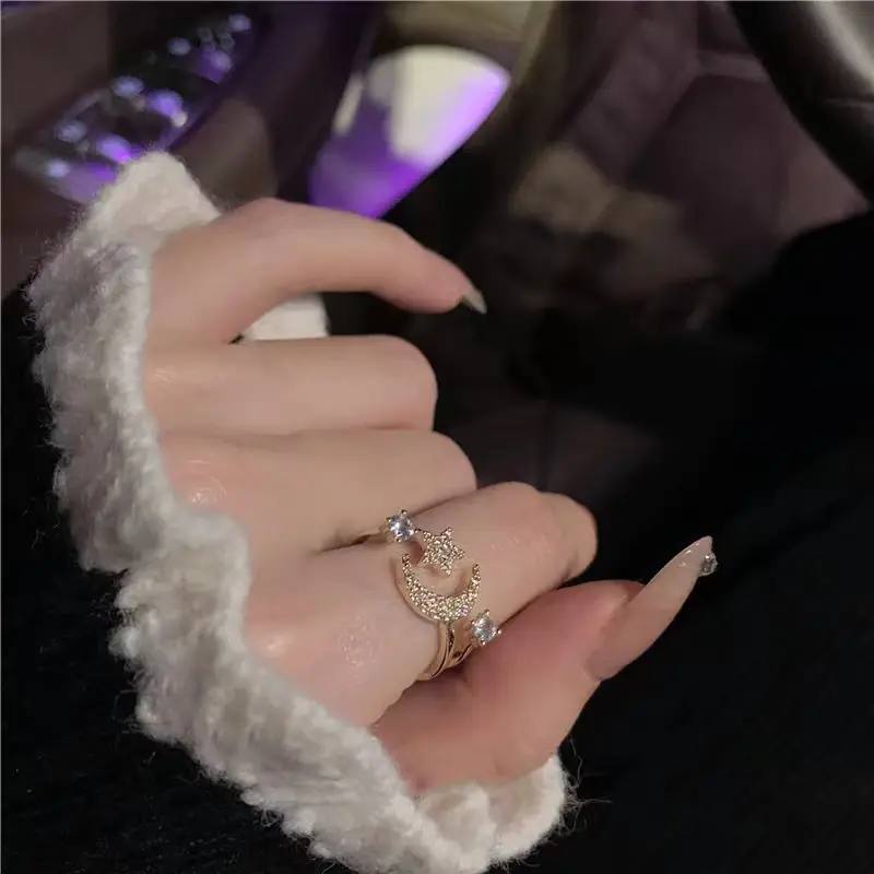 Gold Star Moon Zircon Ring for Women β feature 9