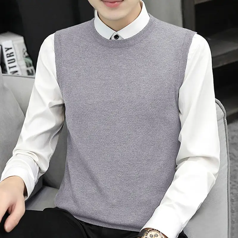 Men's Grey V-Neck Knitted Sleeveless Vest - Image 2