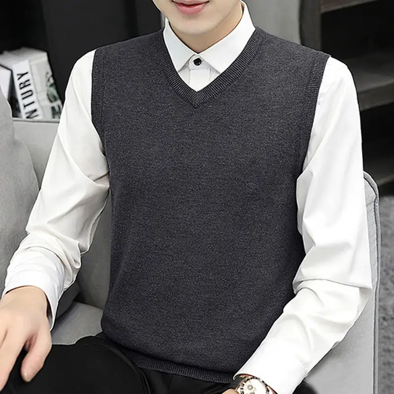 Men's Grey V-Neck Knitted Sleeveless Vest - Image 4