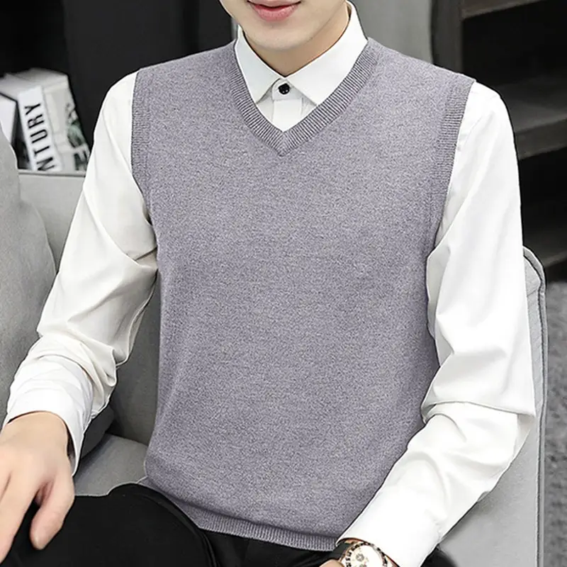 Men's Grey V-Neck Knitted Sleeveless Vest - Image 5