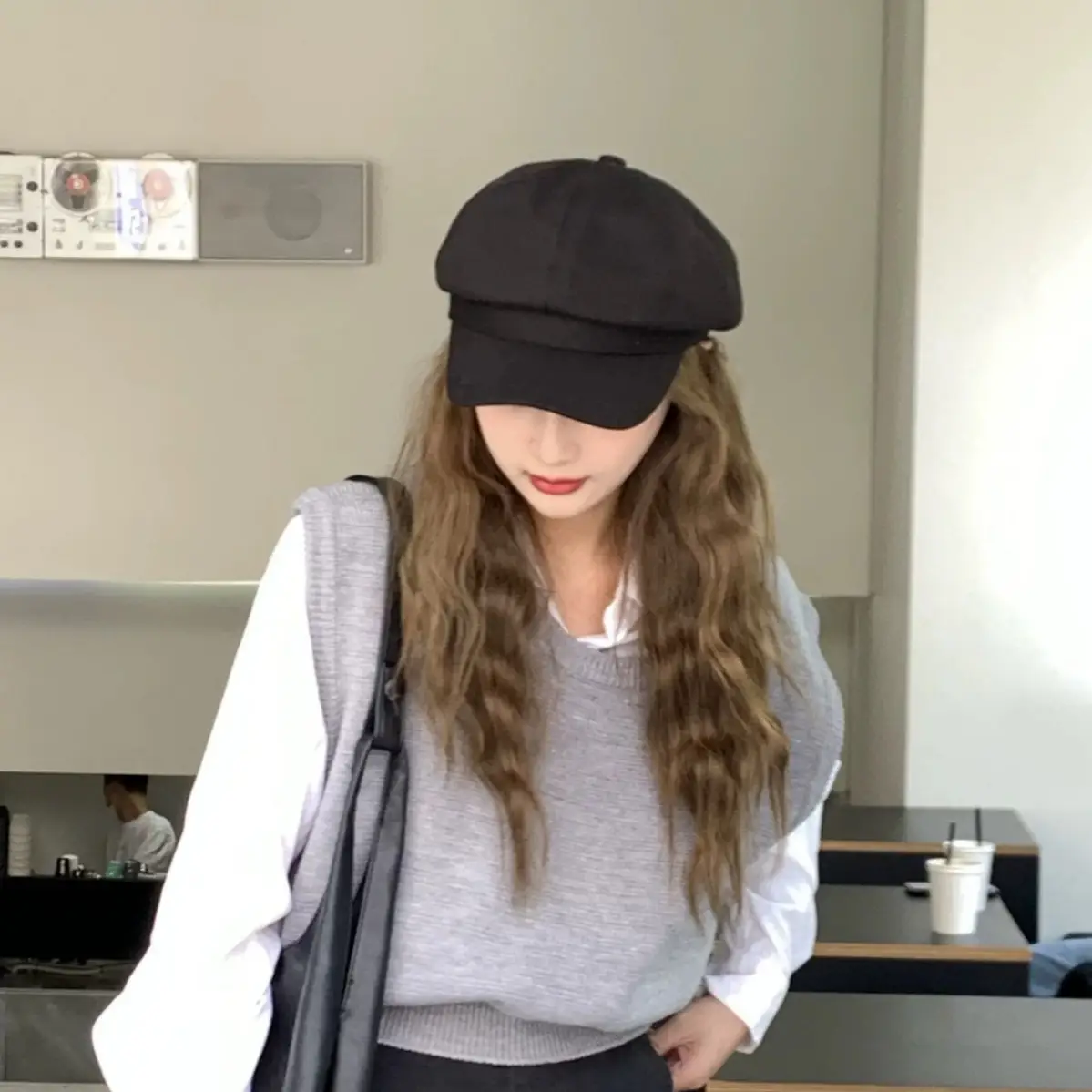 Korean Trendy Men's Black Beret Cap for Winter - Image 6