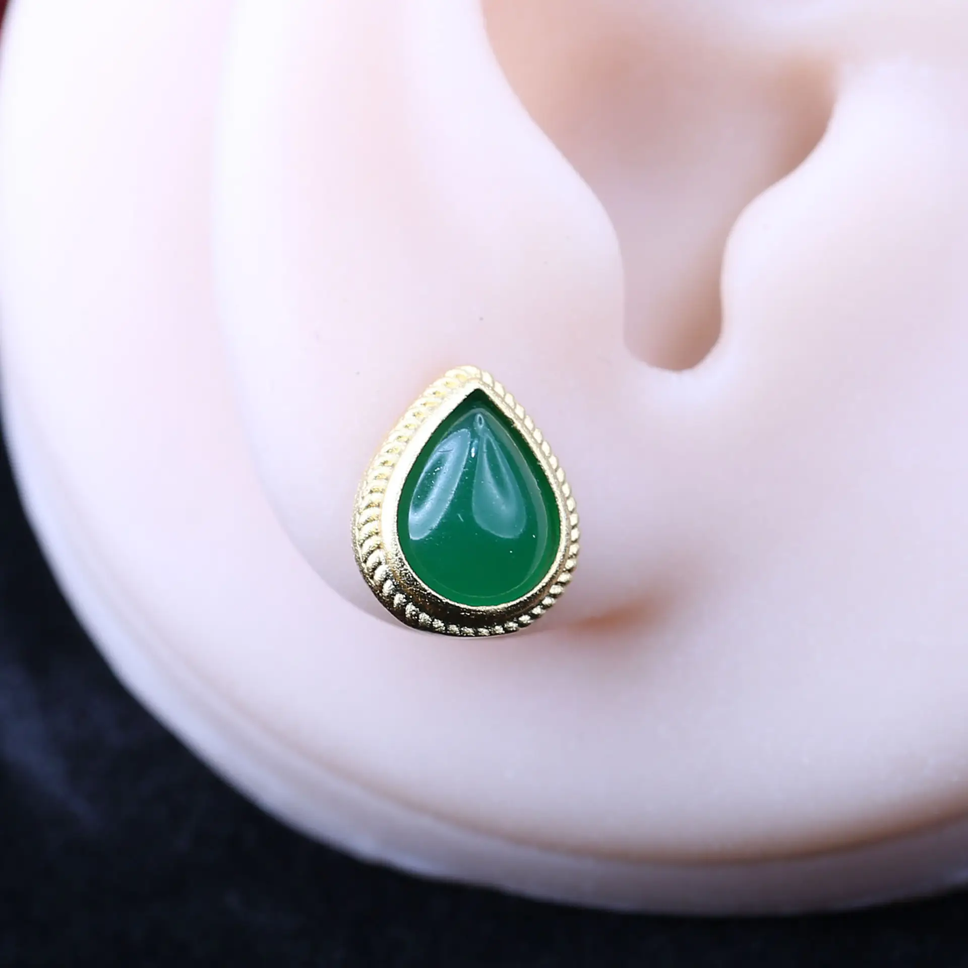 Natural Emerald Earrings Green Agate Women's Retro Chalcedony Elegant Water Drop Earrings Inlay - Image 4