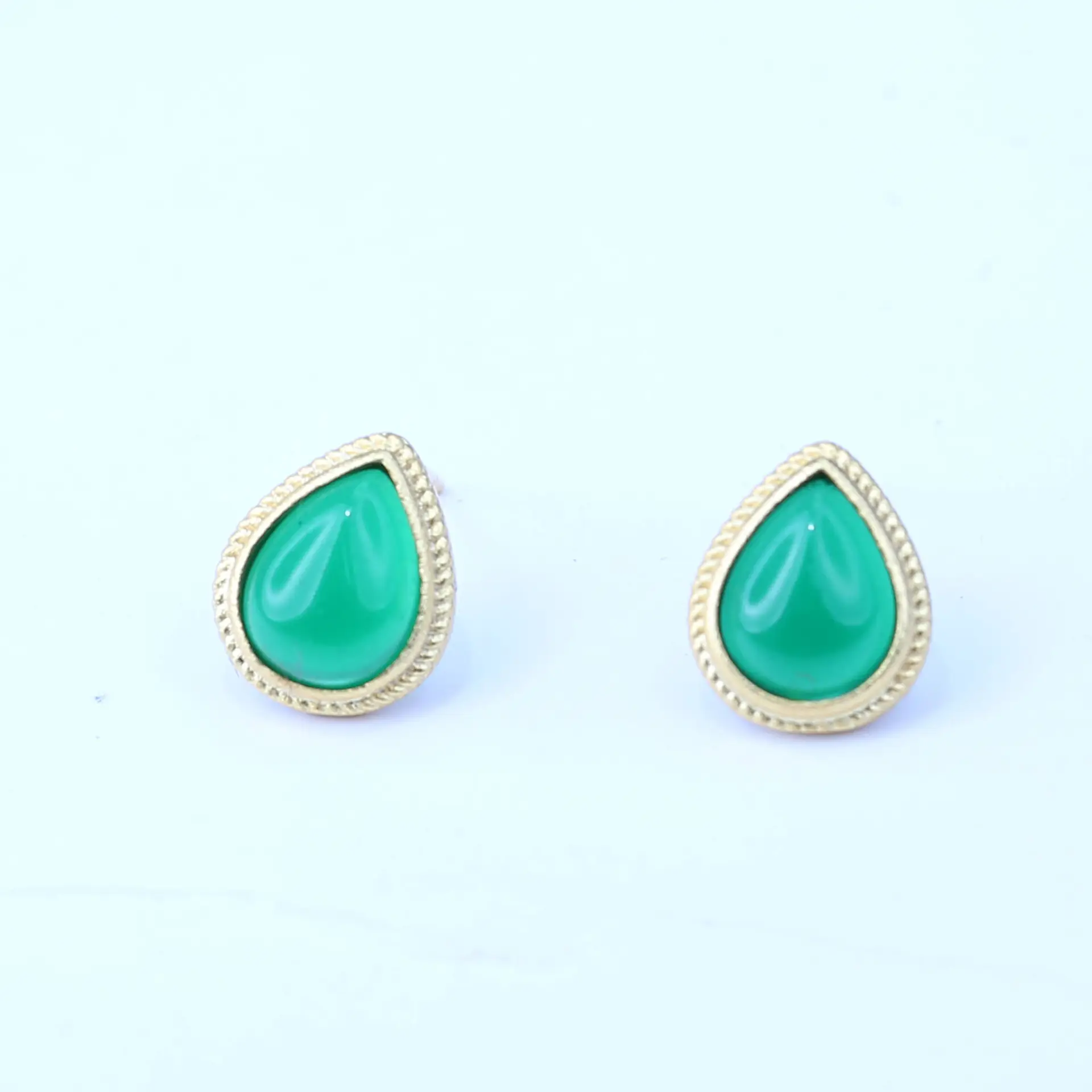 Natural Emerald Earrings Green Agate Women's Retro Chalcedony Elegant Water Drop Earrings Inlay — feature 5