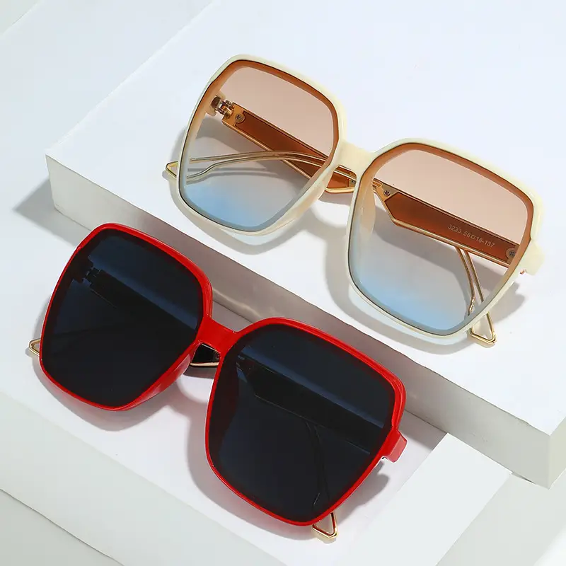 Square Sunglasses Women Gradient UV Protection - Image 5