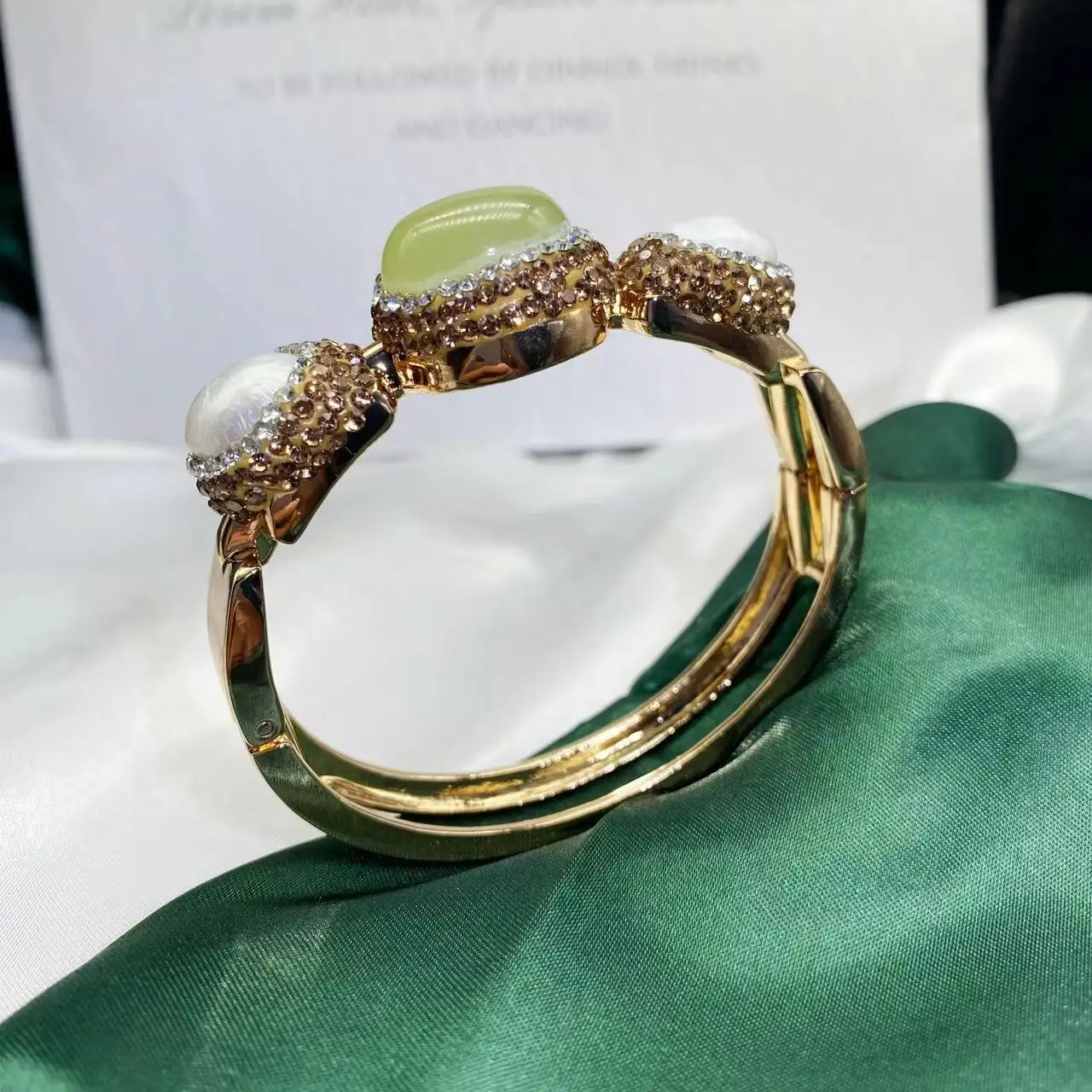 Natural Green Pearl Bracelet for Women