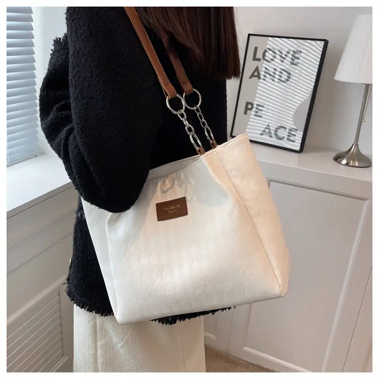Cross-Border Large Capacity Women's White Black Shoulder Bag — feature 9