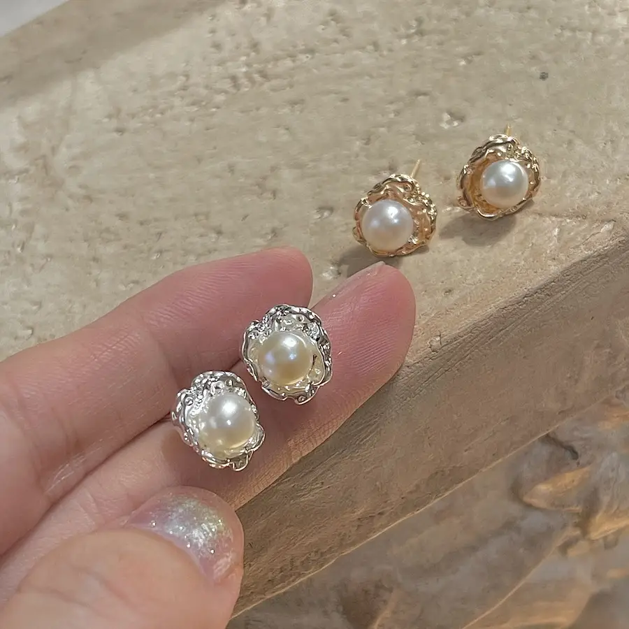 Natural Pearl Earrings Gold Plated Water Lily Design — feature 11