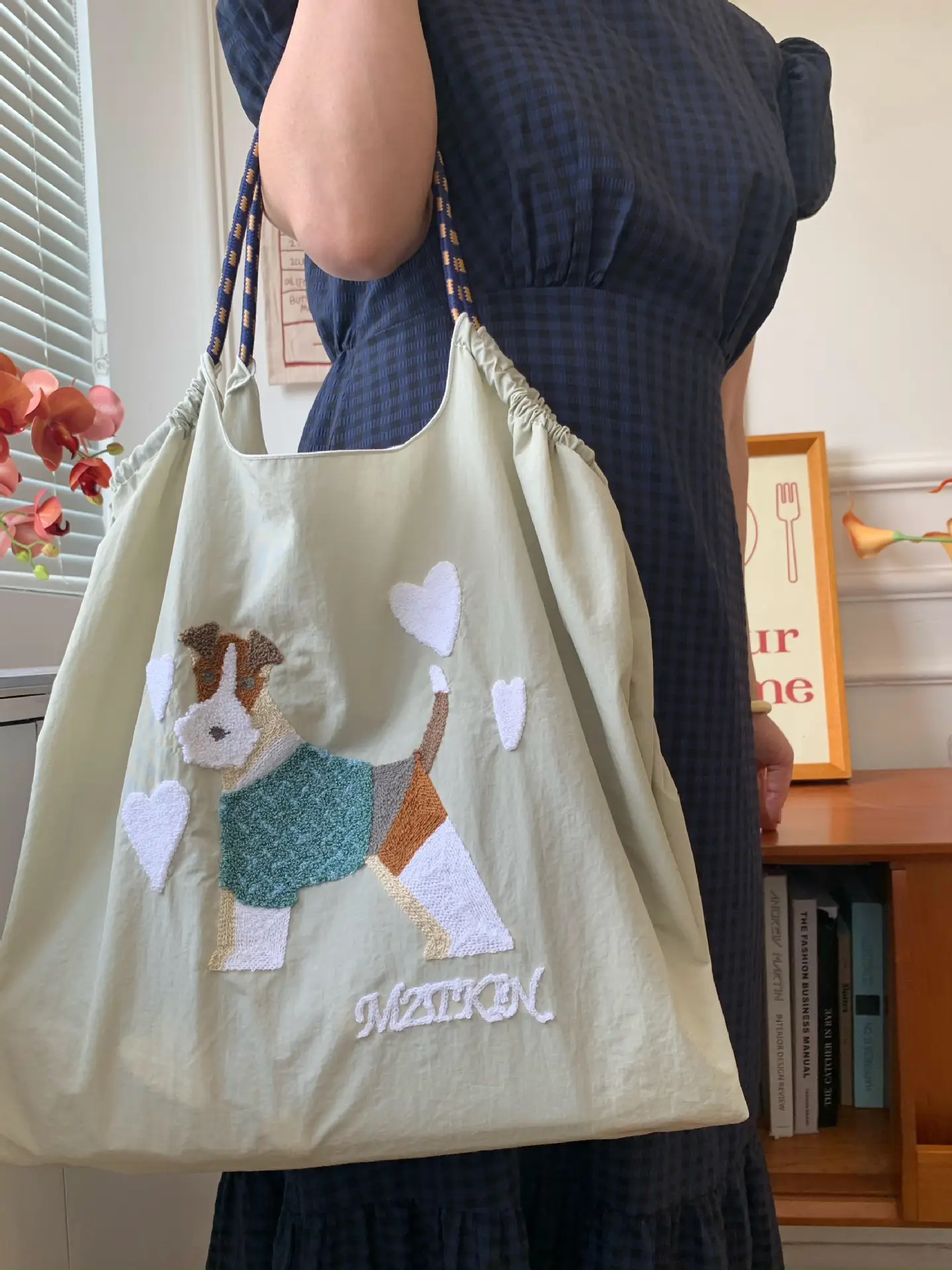 Embroidered Canvas Shopping Bag with Cute Dog Design