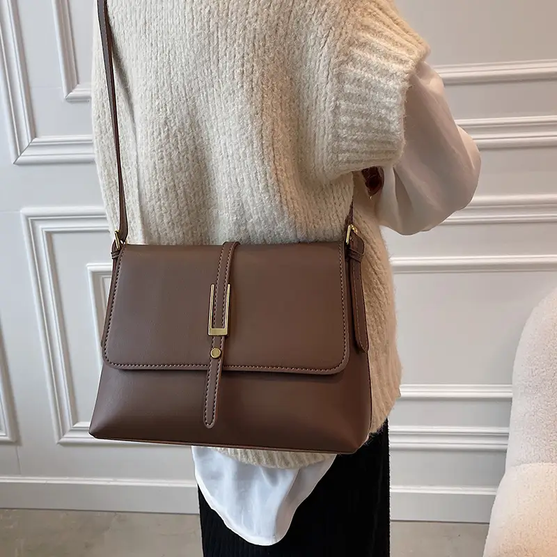 Retro Style Large Shoulder Bag for Women Brown 2026 - Image 8