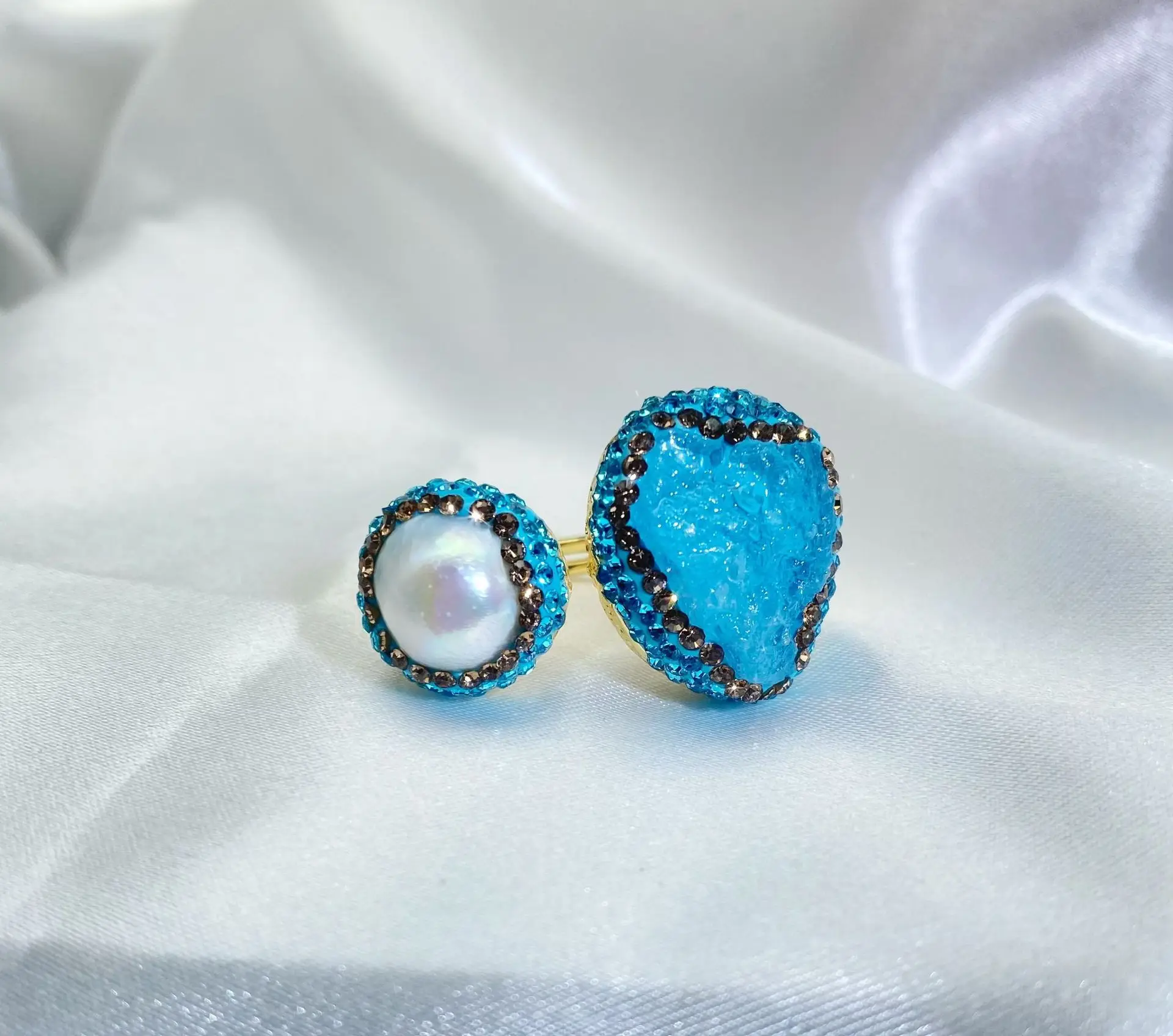 Natural Aquamarine Women's Ring with Pearl & Gold Plated — feature 2