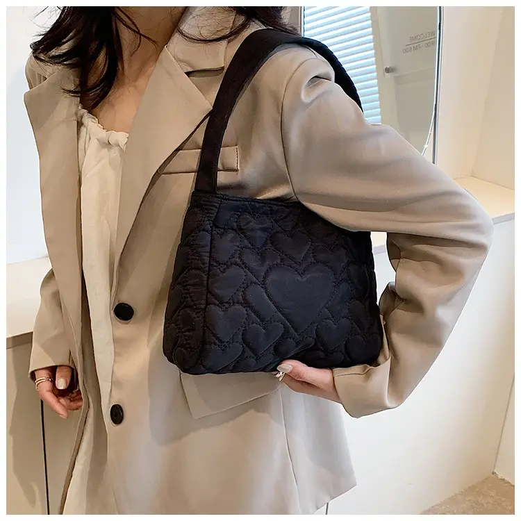 White Quilted Shoulder Bag for Women 2023 Summer — feature 11